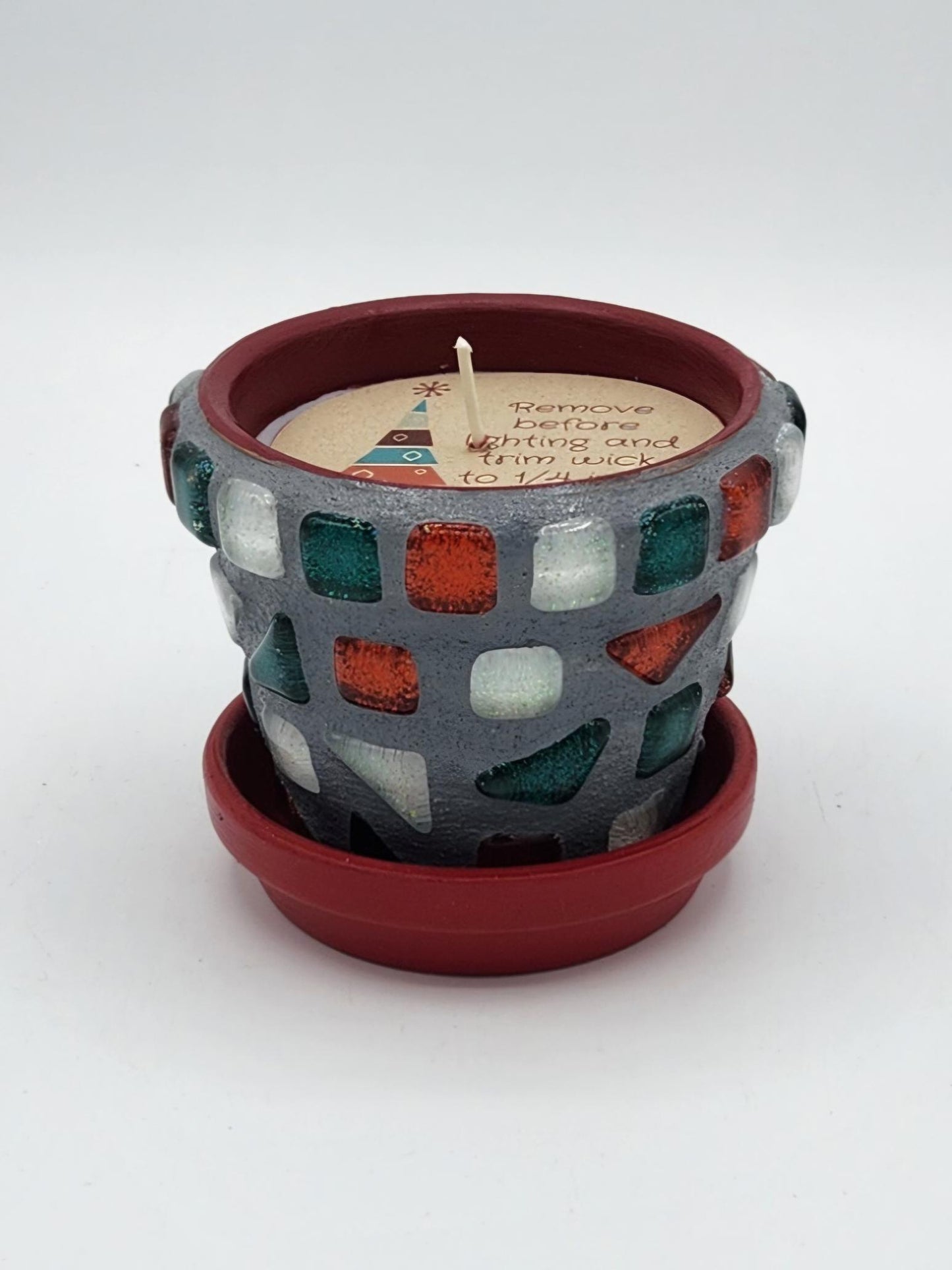 Small mosaic pot with scented candle