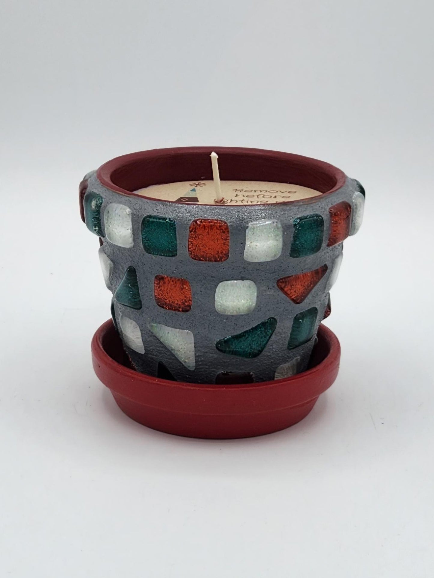 Small mosaic pot with scented candle