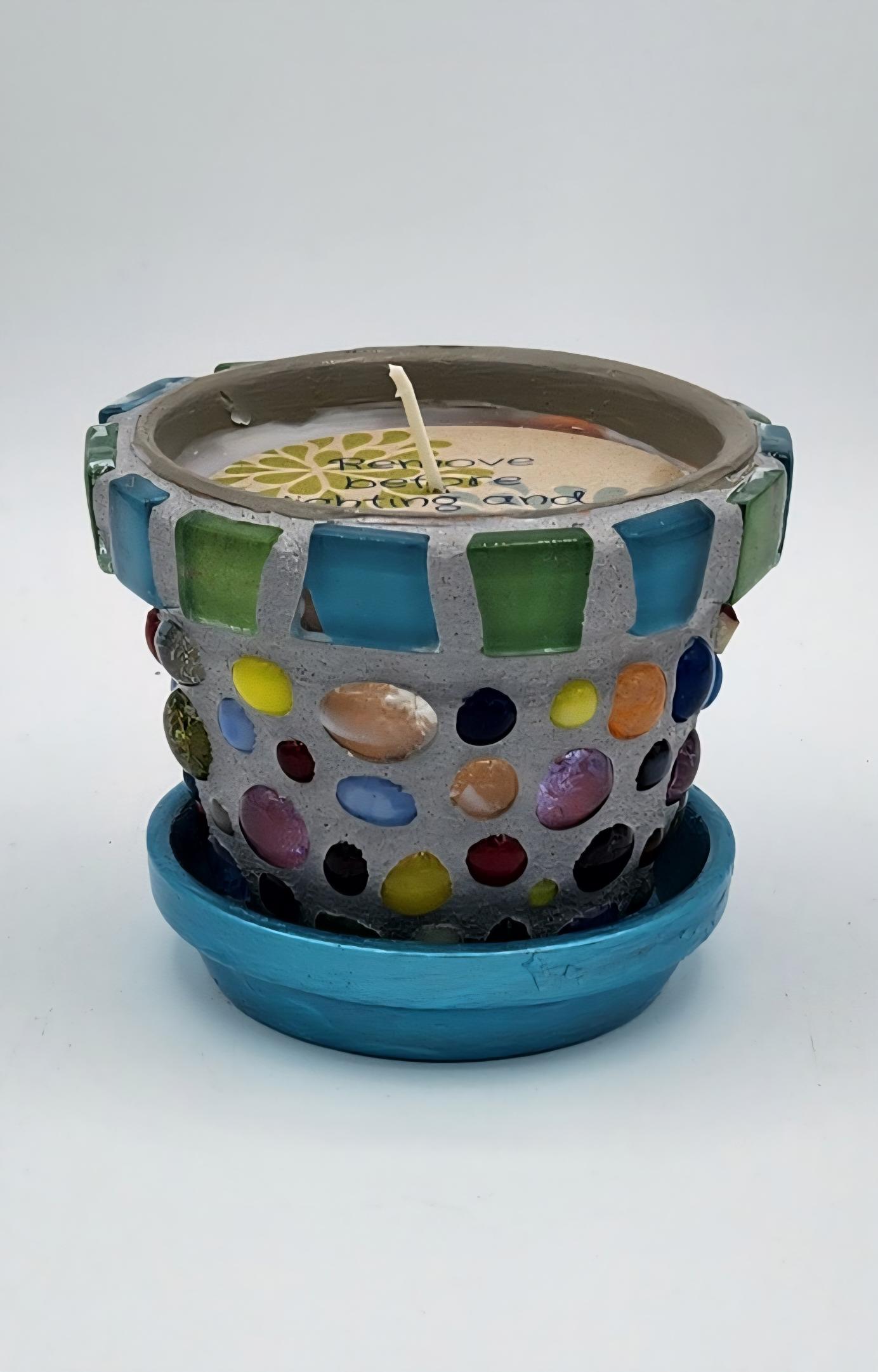 Mosaic pot with scented candle