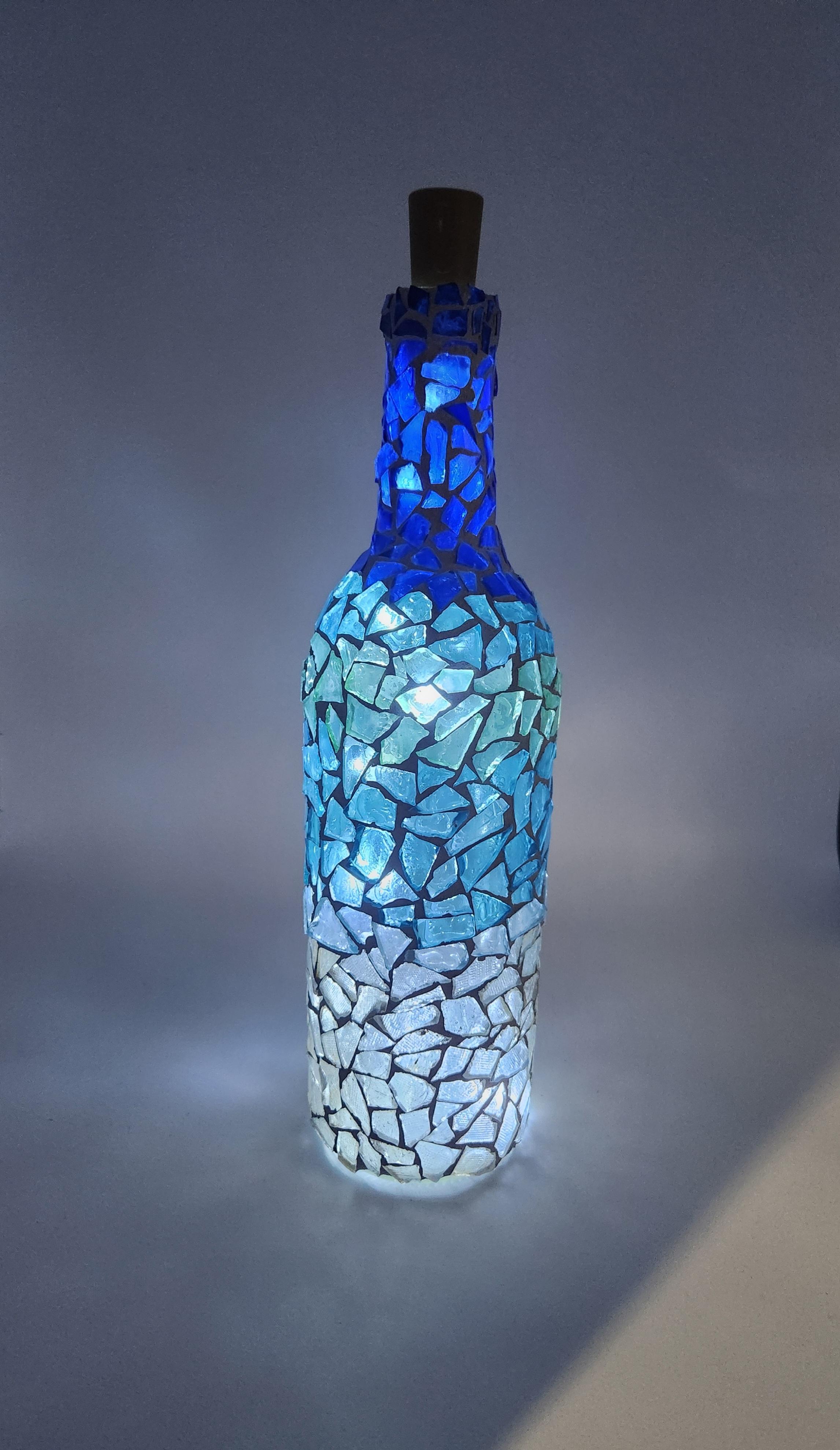 Mosaic Wine top Bottle