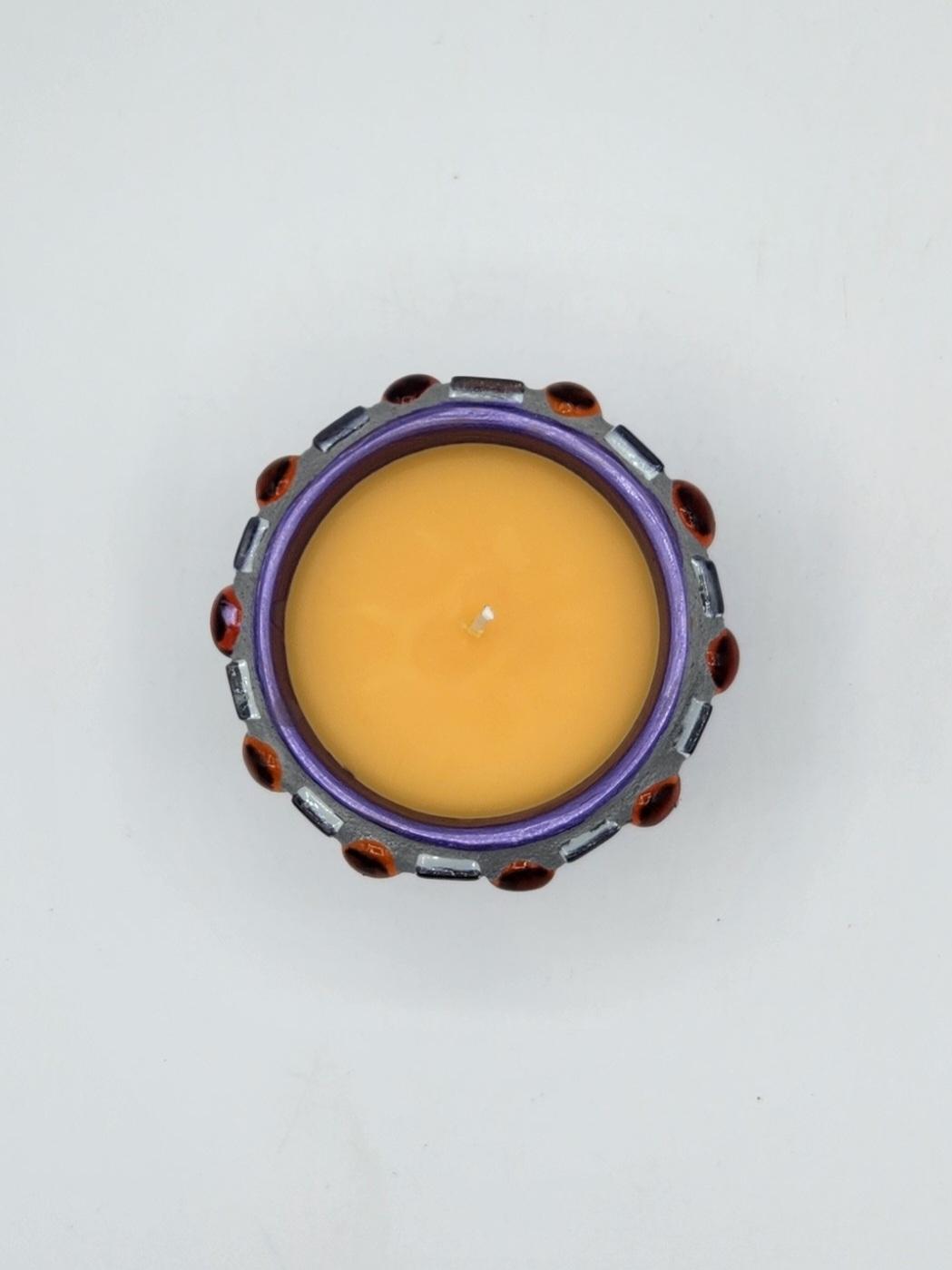 Small mosaic pot with scented candle