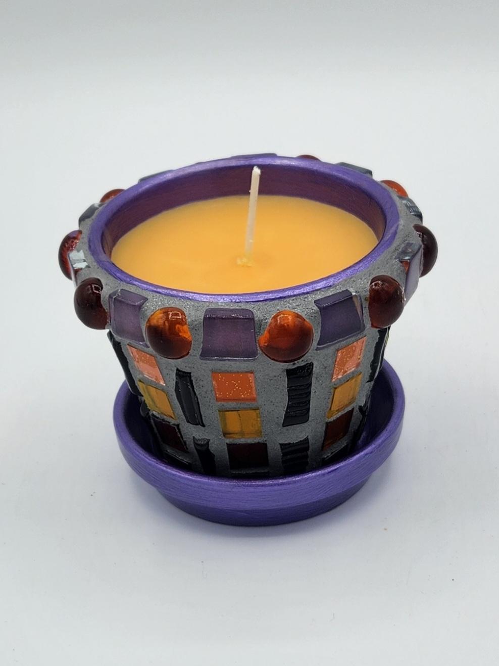 Small mosaic pot with scented candle