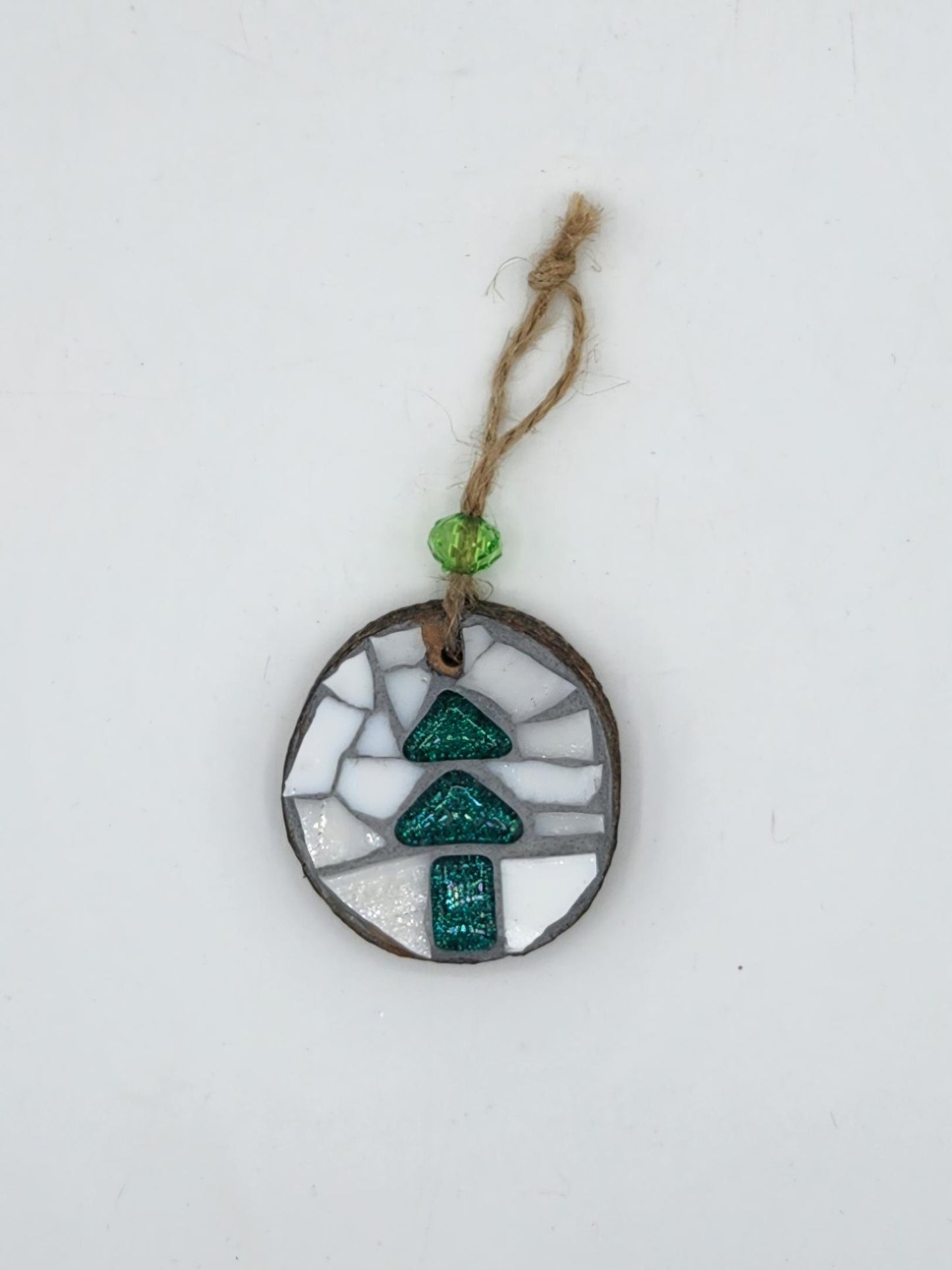 Hanging mosaic Christmas ornament