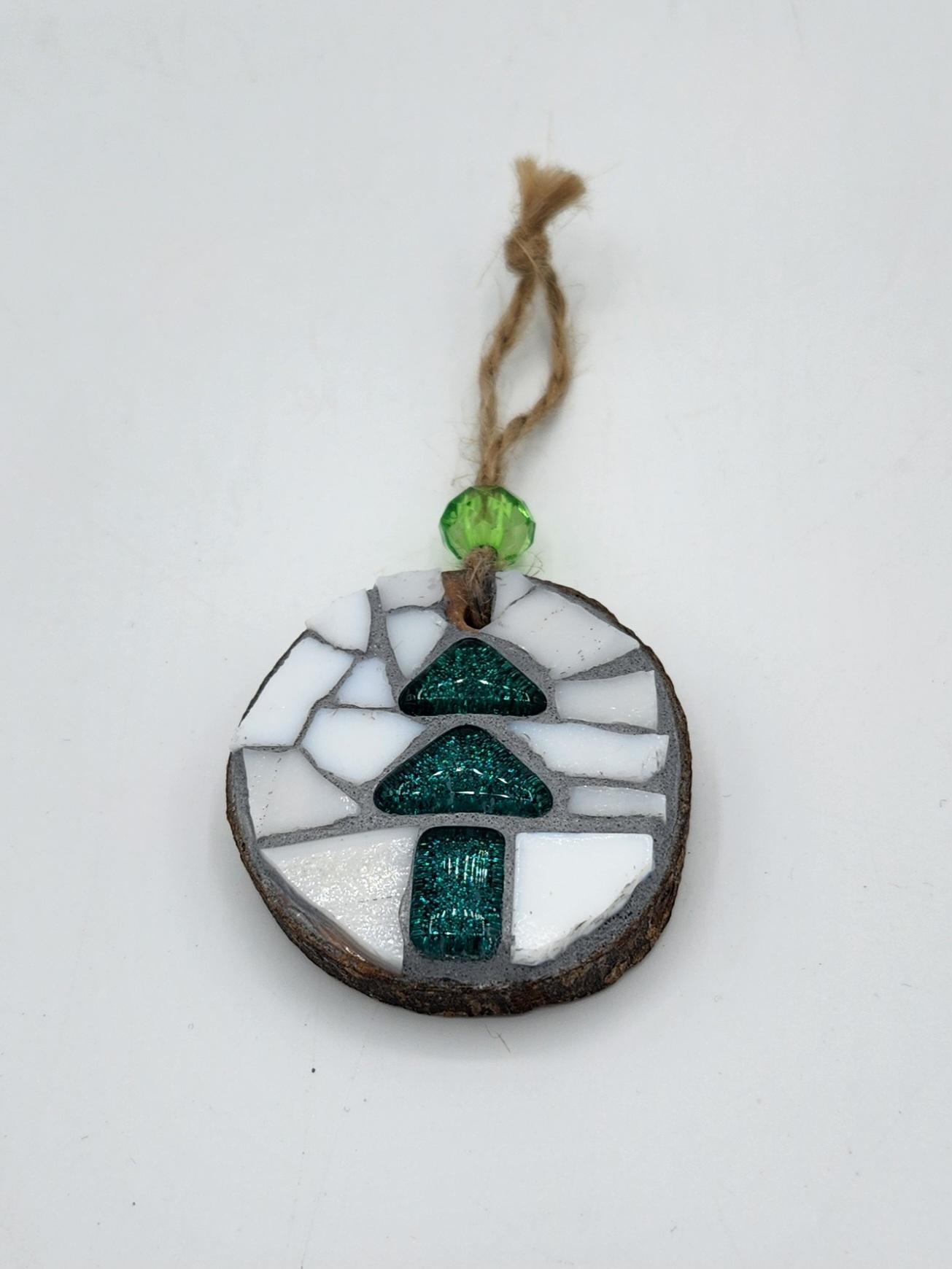 Hanging mosaic Christmas ornament