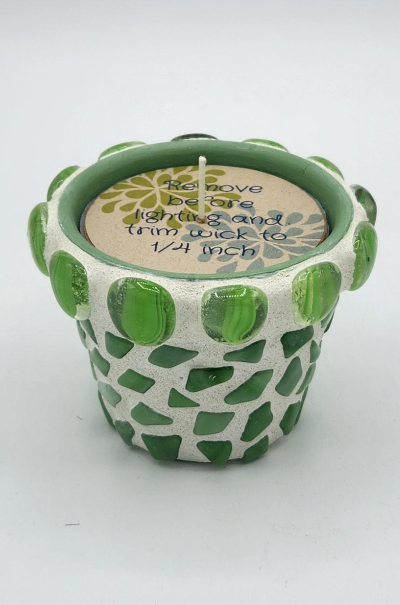 Mosaic pot with scented candle