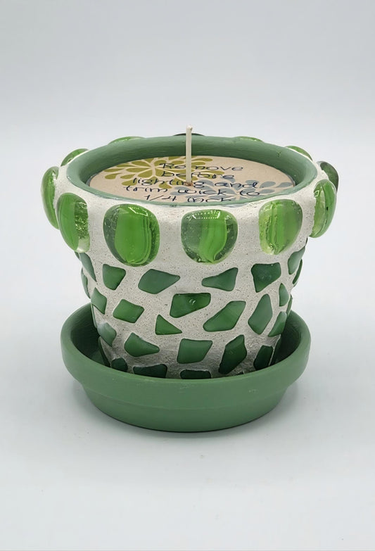 Mosaic pot with scented candle