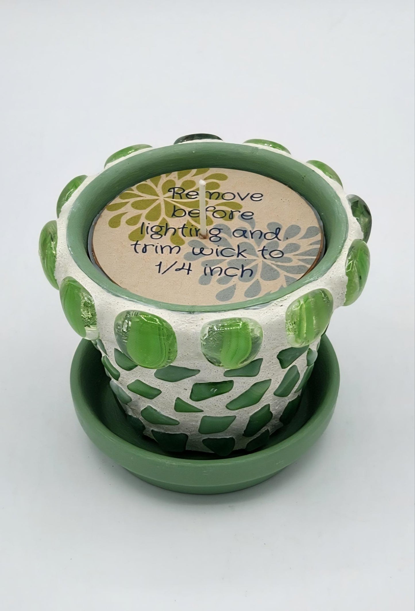 Mosaic pot with scented candle