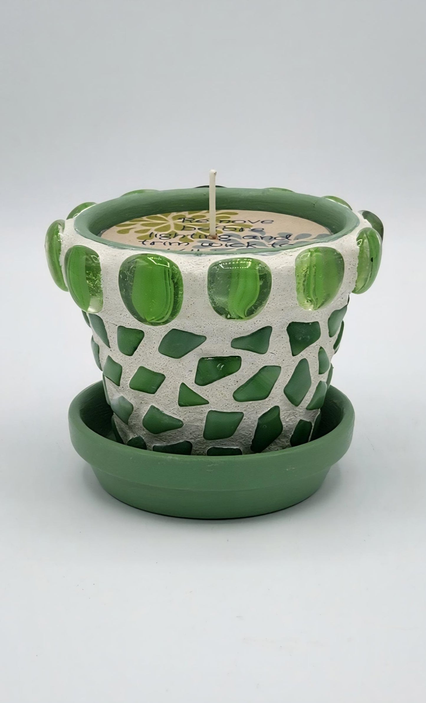 Mosaic pot with scented candle